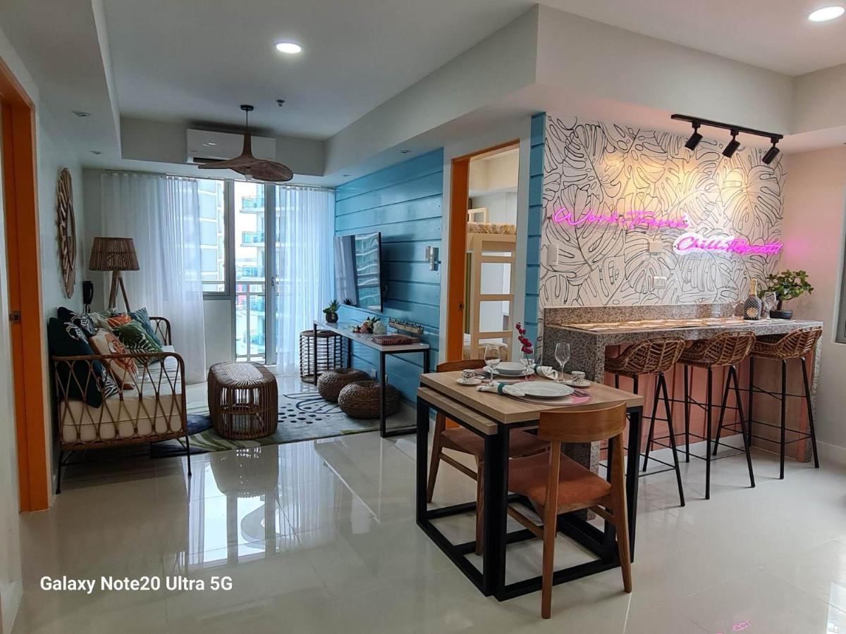 Holiday Escape Philippines Манила Экстерьер фото