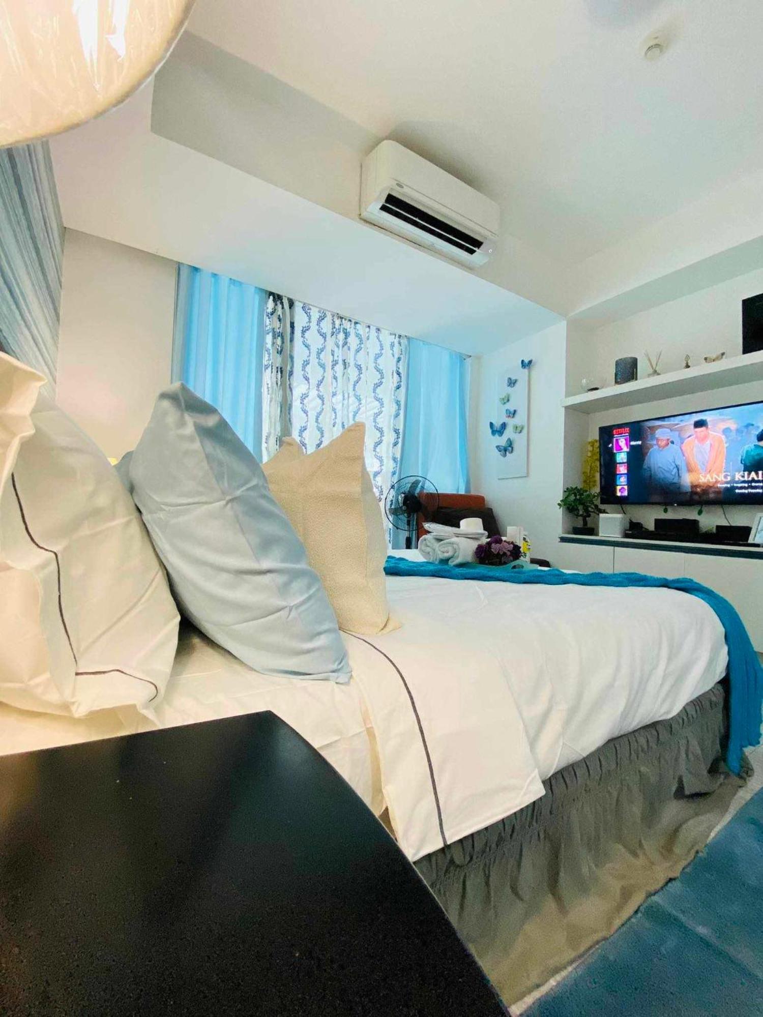 Holiday Escape Philippines Манила Экстерьер фото