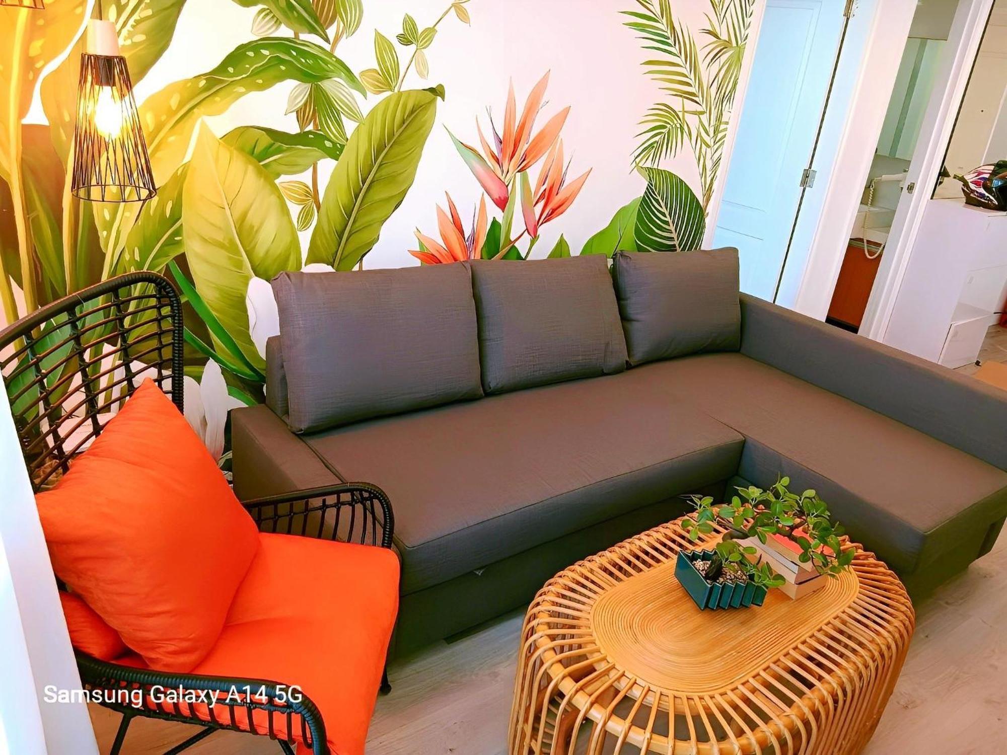 Holiday Escape Philippines Манила Экстерьер фото